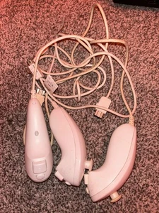 Nintendo Wii X3 Nunchuck Remote Set Official - Picture 1 of 1
