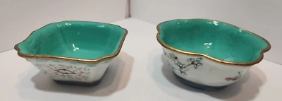 Antiguo Juego de 2 Cuencos Chinos Tongzhi Familia Rosa Verde Interior Pintados a Mano Foto 1 de 4