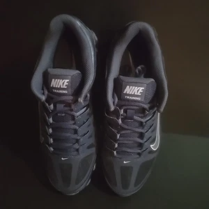 Nike Reax 8 Tr Malla Talla 9.5 Hombre Azul Oscuro  - Imagen 1 de 5