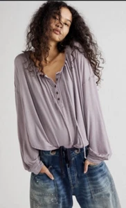 Free People Luna Tee Relaxed Summer Top, Mauve Purple, Small RRP $98 - Picture 1 of 7