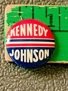 John F. Kennedy y Lyndon Johnson 1960 7/8" botón de retroceso campaña presidencial - Imagen 1 de 2