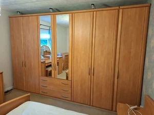 LUXURY GERMAN MOBEL 7-PIECE MASTER BEDROOM SUITE. MAPLE BIRCH COLOUR - Picture 1 of 24