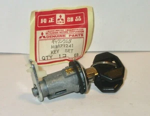 Mitsubishi MB171241 ignition switch 1981, 1982, 1983 Dodge Colt, Mitsubishi,OEM  - Picture 1 of 3