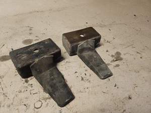 OEM 2004 Ford F350 4x4 Rear Leaf Spring Spacer Lift Blocks - Picture 1 of 4