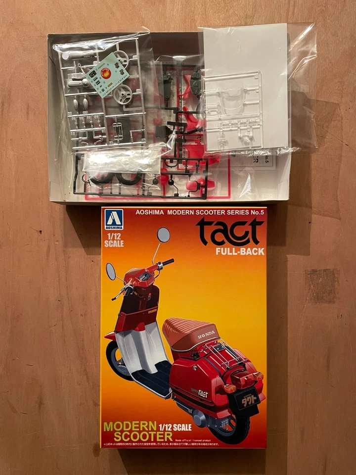 1/12 AOSHIMA 037751 : SCOOTER HONDA TACT FULL BACK RARE COLLECTOR JAPON - Photo 1/1