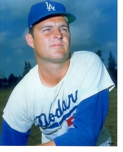 8x10 fotos de béisbol Don Drysdale, Los Angeles Dodgers ~ pose previa al juego - Imagen 1 de 1