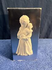 1983 Avon Nativity Collectibles The Shepard Boy Porcelain Figurine  Q3