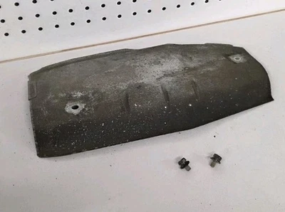 Protector térmico para pasajeros debajo del auto Toyota Supra MK3 1986,5-92 FABRICANTE DE EQUIPOS ORIGINALES  Foto 1 de 4