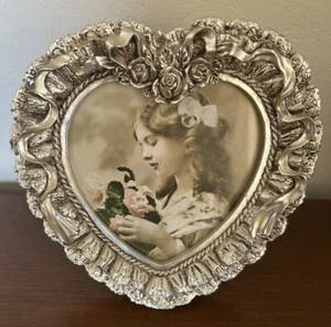 Vintage Silver Victorian Style Heart Shaped Frame - Picture 1 of 8