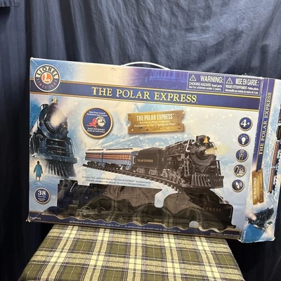 The Polar Express Lionel Train Set No Santa's Bell 7-11803      S3 - Image 1 of 4