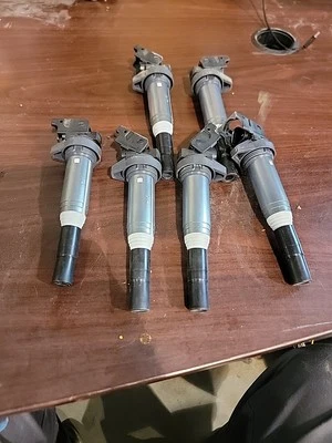 Bobina de encendido de bujía BMW 535i 2014 OEM 12138616153 28114820  Foto 1 de 4