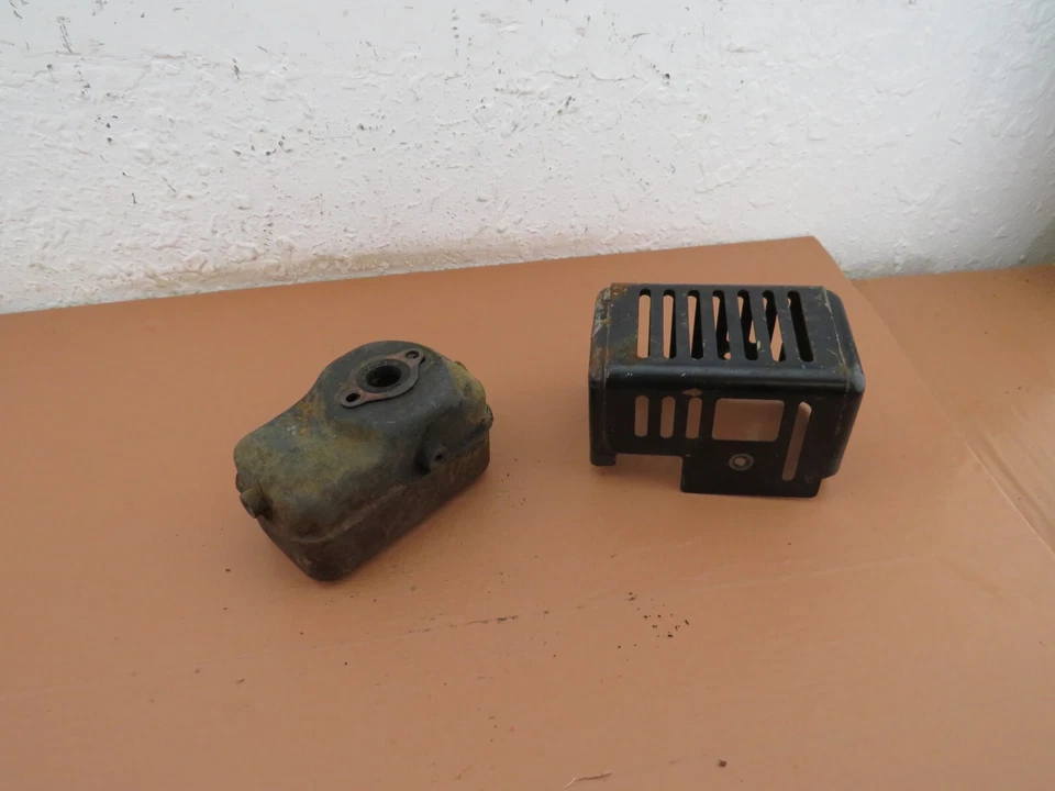 Silenciador y protector Craftsman 636.795456 Brushwacker String Trimmer OEM Foto 1 de 4