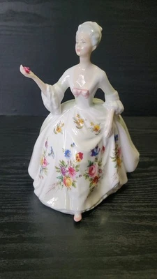 Royal Doulton "Diana" Figurine 1985  Hn. 2468 - Image 1 of 4