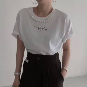 Camiseta Top Para Mujer Cuello Redondo Perla Bordada Monograma Estampado Manga Corta - Imagen 1 de 15