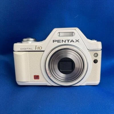 Pentax Optio I-10 White Compact Digital Camera 5X Optical Zoom 12.1 MillionPixel - Image 1 of 2