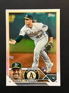 2023 Topps Serie 1 lámina arco iris David MacKinnon atletismo de radiocontrol de Oakland - Imagen 1 de 1