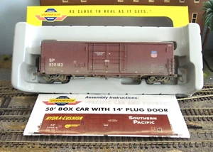 Athearn Ho Genesis weathered 50' PC&F Plug Door Boxcar #G43881 SP/UP NIB - Picture 1 of 5