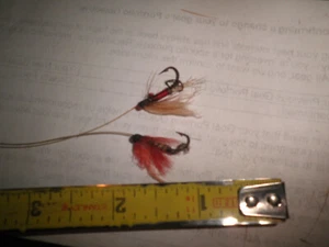Vintage hand tied fishing fly. 2 of em - Picture 1 of 2