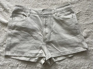 Womens Forever 21 Carpenter Shorts Med Beige Cream Snap Closure - Picture 1 of 7