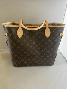LOUIS VUITTON mai completa MM. SOLO BORSA - Foto 1 di 11