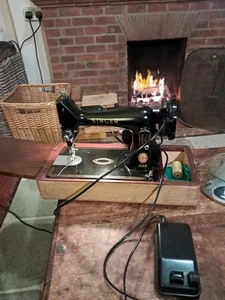 Singer 99k Sewing Machine Good Working Condition,  Has The Red S Emblem  - Picture 1 of 14