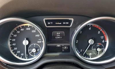 Grupo de medidores de velocímetro clase ML 2013 123 k millas Mercedes-Benz Foto 1 de 4