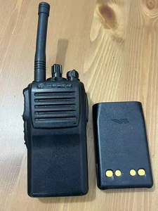 Vertex VX-231-AG7B-5 UHF 450-485 MHz 16 Ch 5W con Batería y Antena - Imagen 1 de 7