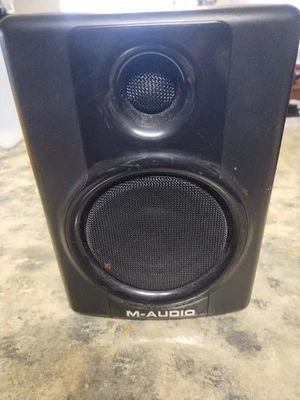 M-Audio Studiophile AV 40 Studio Monitor Right Speaker Only Tested Sounds Great  - Image 1 of 4