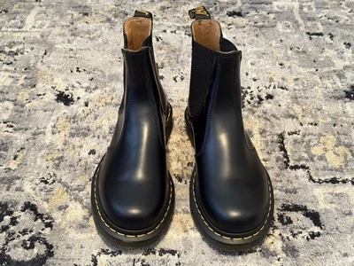 DR. MARTENS 2976 SMOOTH BLACK LEATHER CHELSEA BOOTS SZ US 7M 8W NWT!! - Image 1 of 4