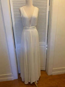 Olivaceous Cream V-Neck Flowy Maxi Dress Size Small NWOT - Picture 1 of 8