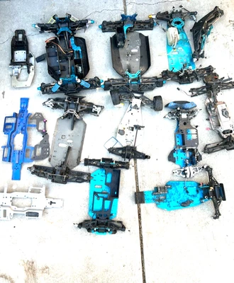 nitro truck and buggy chassis lot - Image 1 of 4