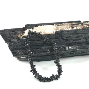 Black Tourmaline Chip Bracelet, Gemstone Chip Crystals (Stretchy - US Seller) - Picture 1 of 4