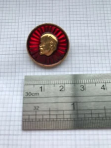 Soviet Union CCCP Russian Military Badge - Small Round Lenin Badge - Picture 1 of 2