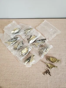 Lot of 20 Vtg WESSEL Contemporary Style Solid Cast Sash Locks Brass Color NOS - Picture 1 of 8