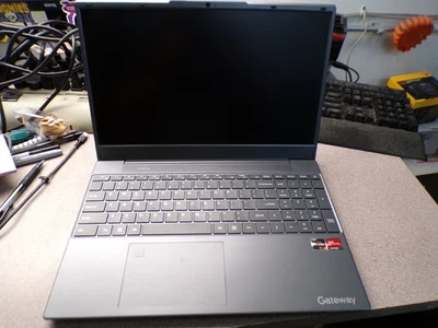 Portátil Gateway GWNR71539BK 15,6" Ryzen 7 3700U 2,3 GHz 16 GB 1 TB #8675 Foto 1 de 4