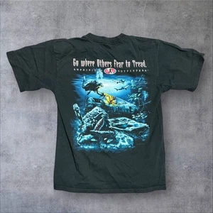 Vintage Amphibious Outfitters Andy Webber Eel Mens T Shirt M Scuba Diving - Picture 1 of 7