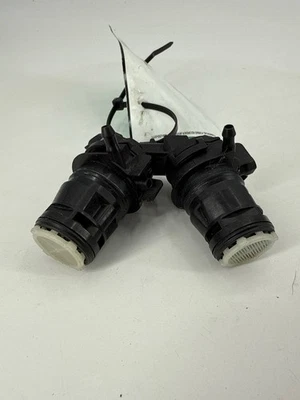 2010 - 2015 TOYOTA PRIUS OEM WINDSHIELD WIPER RESERVOIR FLUID MOTOR PUMP - Image 1 of 4