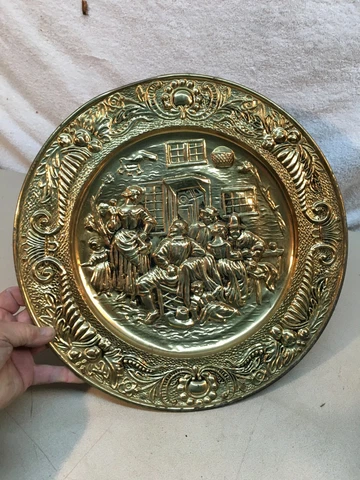 vtg Brass Stove pipe cover plate fire place Pub Bar Table Winch   Scene 14in Cover