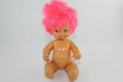 FAMOSA BARRIGUITAS PELO ROSA CHICLE OJOS AZULES 97 EN LA NUCA - Imagen 1 de 3