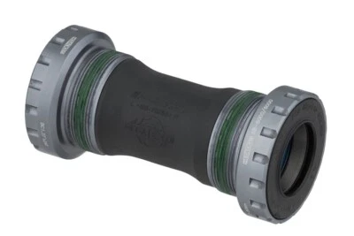 FSA bottom bracket 24 mm MEGAEXO spindle crank road BSA 68 threaded frame BB6000 - Image 1 of 4