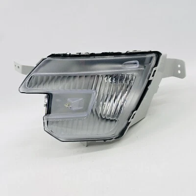 Luz antiniebla reflectora halógena izquierda Ford Explorer 2016-2019 OEM FB53-15A255-CC Foto 1 de 4
