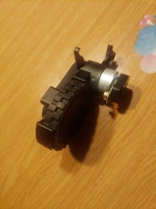 Shark RV9123S1US RV1001 RV1100SIUS RV1100VRUS   LEFT SIDE WHEEL+ Motor Unit Only - Picture 1 of 3