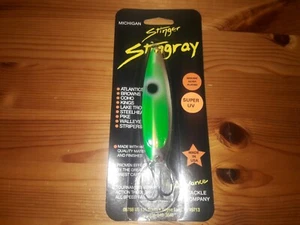 Cuchara de arrastre Michigan Stingery - aleteo ligero - esmoquin verde UV - Imagen 1 de 1