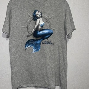 Vintage Miami Seaquarium Gray Medium Mermaid T Shirt Fish Seashells Blue Tail - Picture 1 of 13