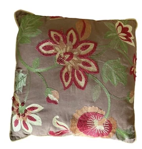 Set of 2 Vintage PIer 1 Floral Embroidered Decorative Throw Pillow 17x17" - Picture 1 of 5