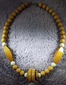 Women Fashion Jewelry Round/Oblong Wooden Beads Accent Necklace 18"; Cute! - Picture 1 of 4