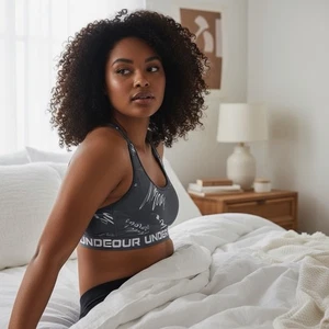 Sujetador deportivo Under Armour talla L para mujer negro sin forro inalámbrico con espalda cruzada - Imagen 1 de 3