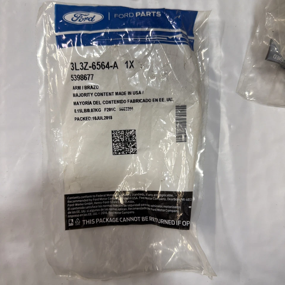 Brazos basculantes - Ford 3L3Z-6564-A.   Ford F450, F550 Super Duty 2004-2019 Foto 1 de 3