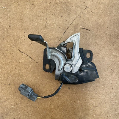 Cerradura de pestillo de capó Honda Accord 2003-2007 OEM Foto 1 de 4