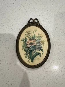 Cuadro de seda ramo floral ovalado ornamentado marco de latón con arco italiano Italia vintage - Imagen 1 de 6